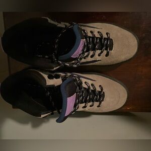 Beautiful Greats Brooklyn boots size 7.5.